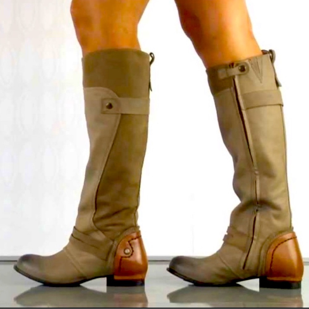 Kelsi Dagger Distressed Boots
